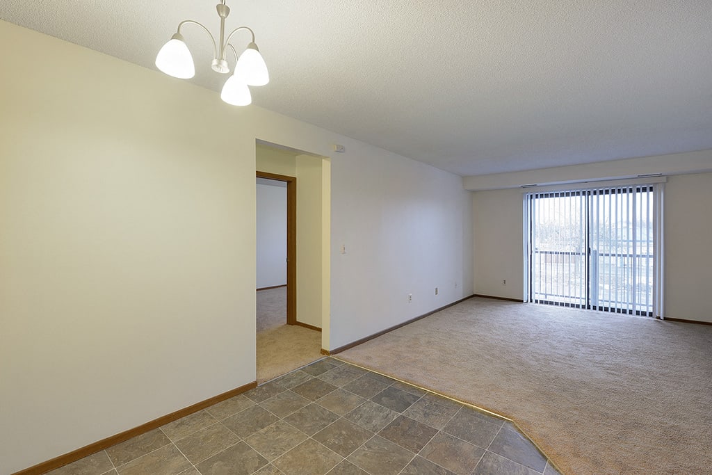 Apartments for Rent in Anoka, MN Rainbow Plaza